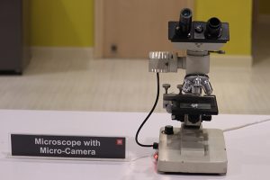 Microscope-with-Micro-Camera